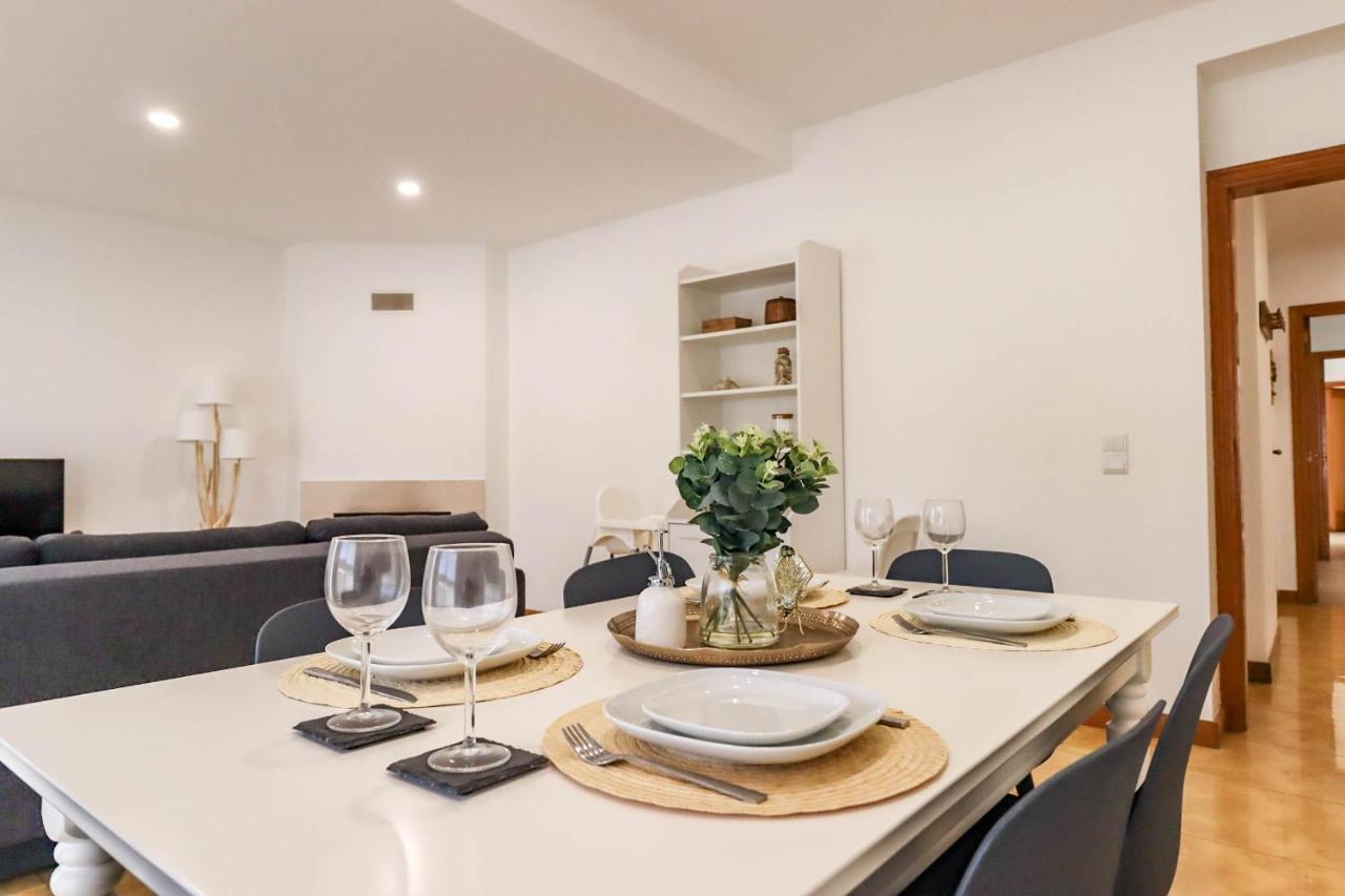 Flor Do Mar - Spacious Apartment With Balcony Vila Praia de Ancora Exterior photo